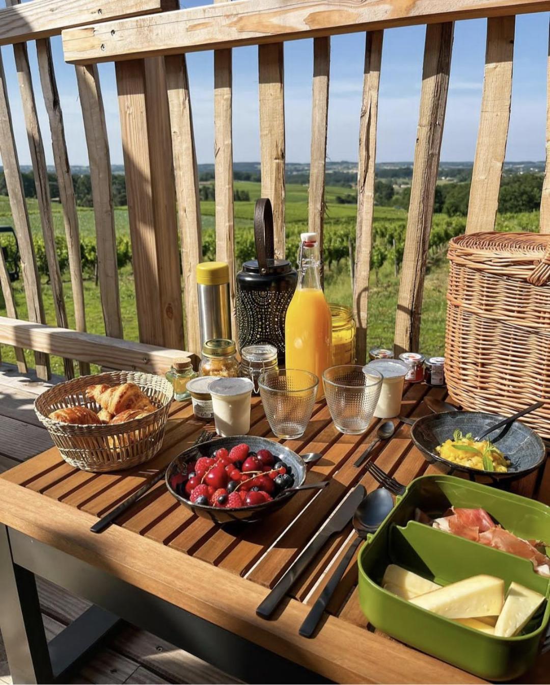 Le Domaine De La Tour Des Vents Bed and Breakfast Bergerac Buitenkant foto